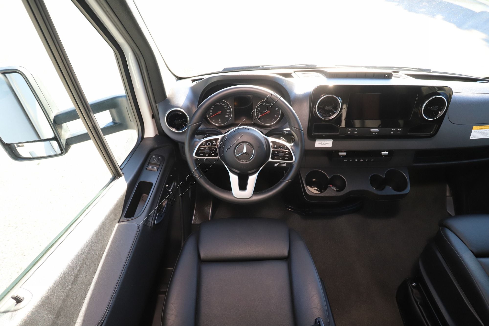 Used 2025 Renegade Rv Vienna 25TBC Class C  For Sale