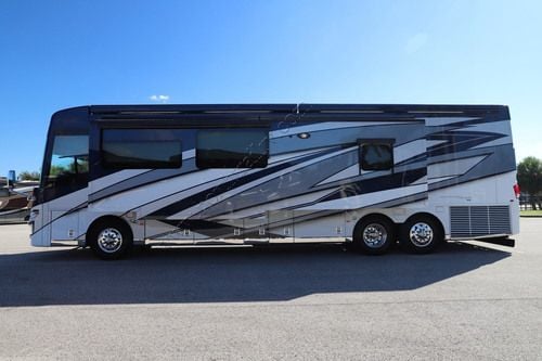 2024 Newmar Mountain Aire 4118