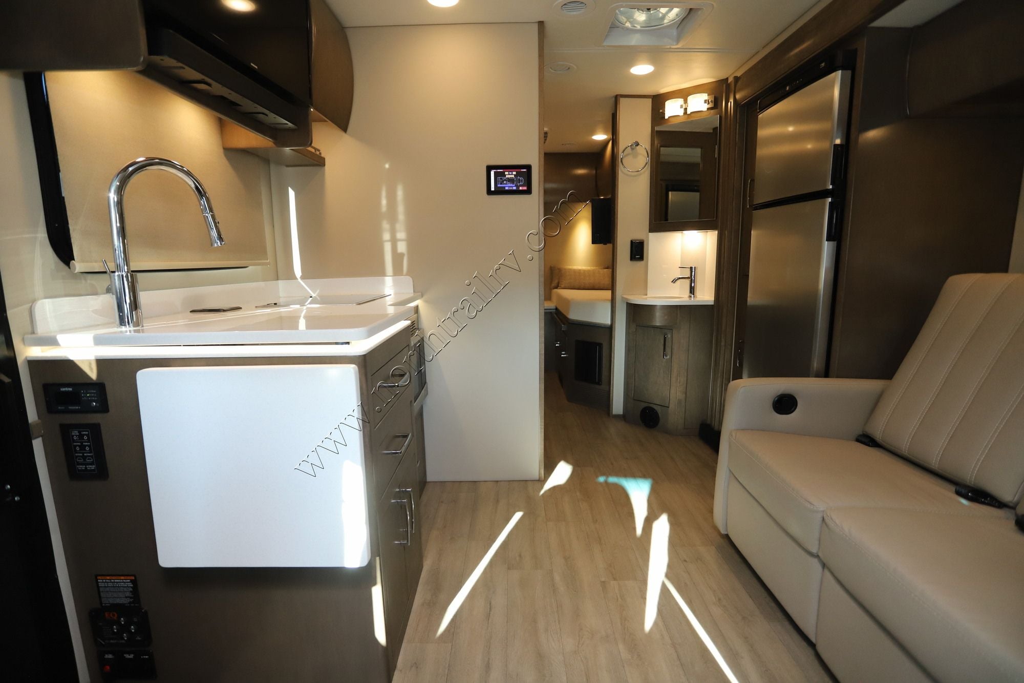 Used 2025 Renegade Rv Vienna 25TBC Class C  For Sale