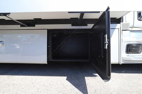 2027 Dynamax Grand Sport Gt 45CB