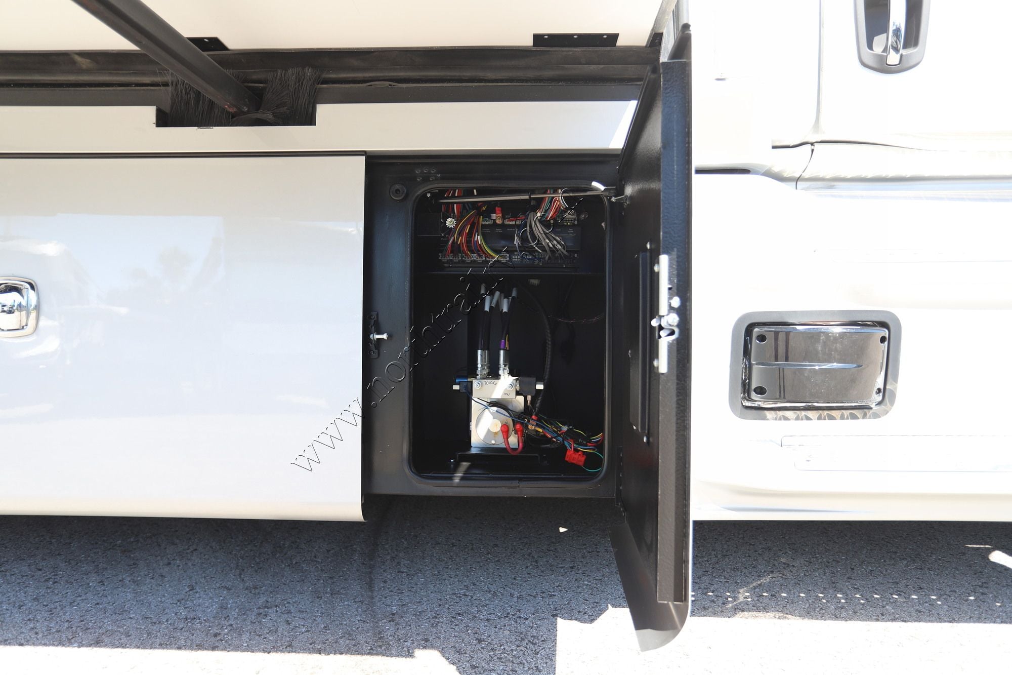 Used 2027 Dynamax Grand Sport 45CB Super C  For Sale