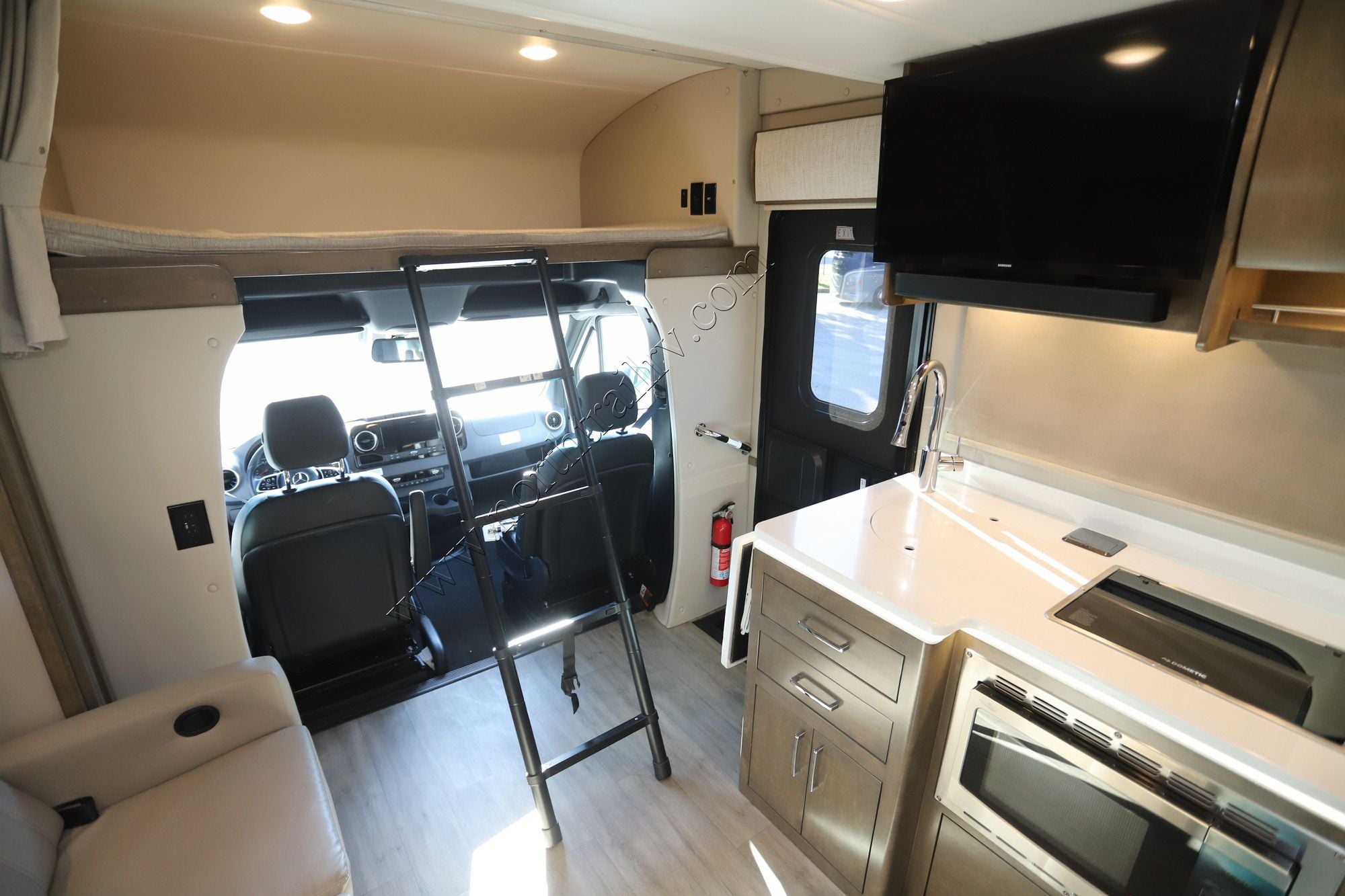 Used 2025 Renegade Rv Vienna 25TBC Class C  For Sale
