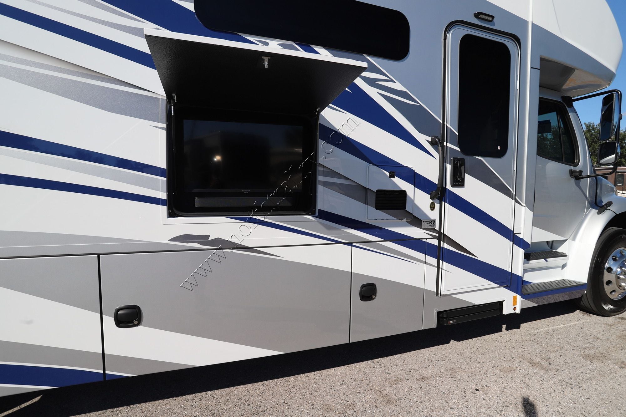 New 2027 Renegade Rv Valencia 36SB Super C  For Sale