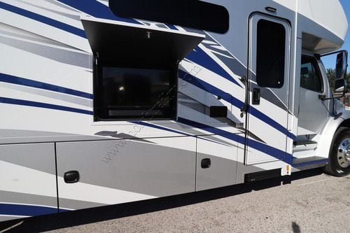 2027 Renegade Rv Valencia 36SB Super C