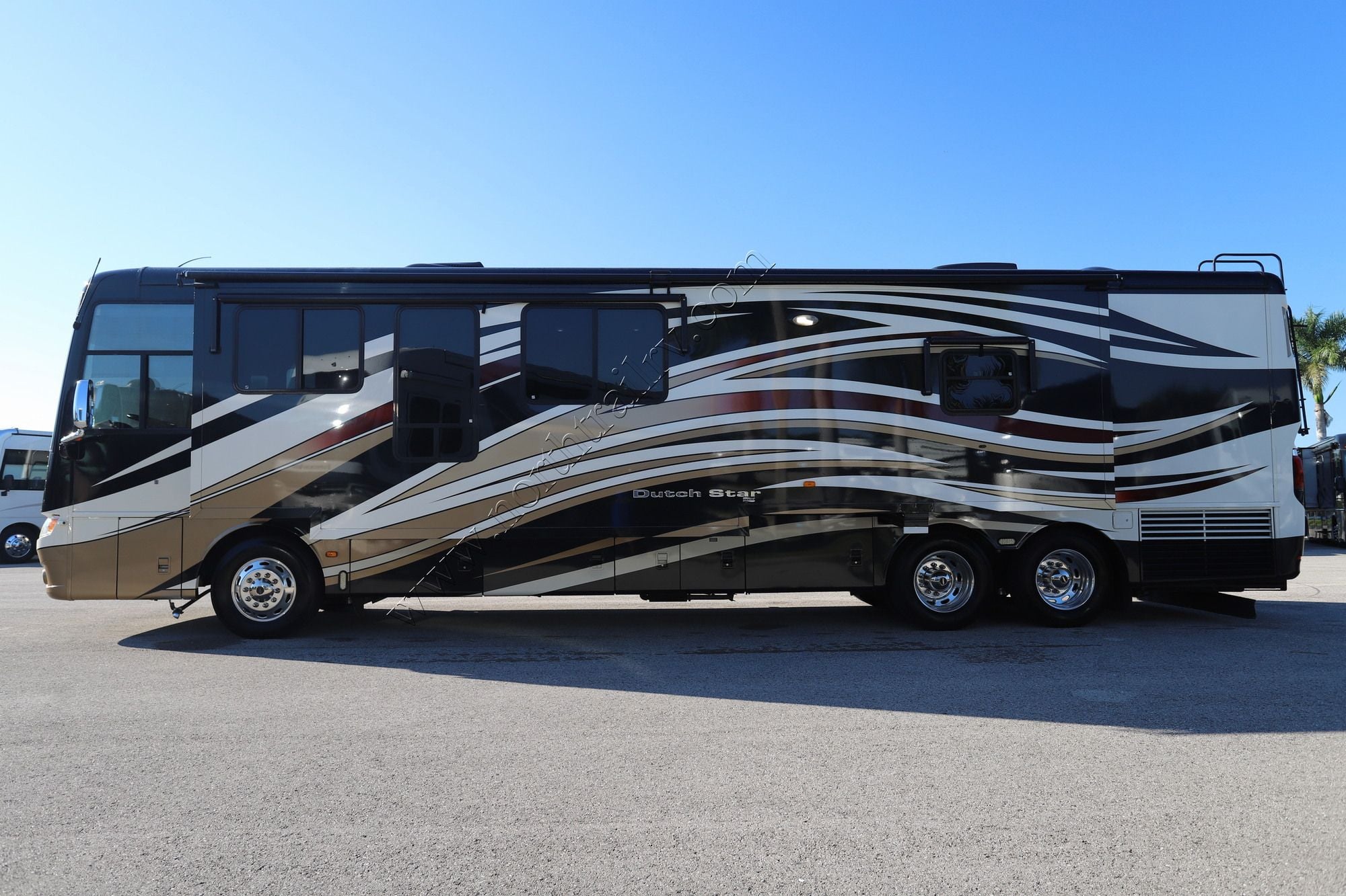 Used 2013 Newmar Dutch Star 4018 Class A  For Sale