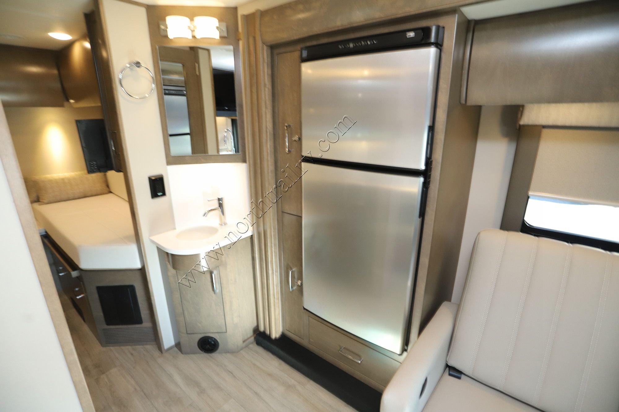 Used 2025 Renegade Rv Vienna 25TBC Class C  For Sale