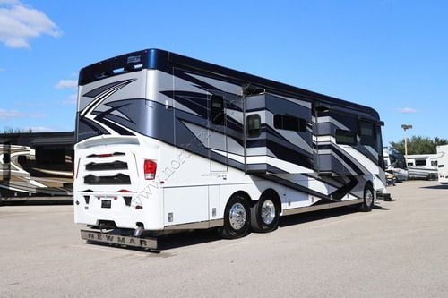 2024 Newmar Mountain Aire 4118