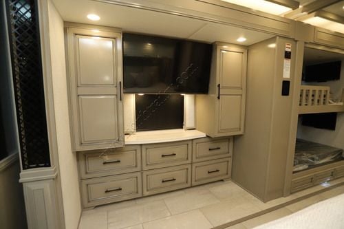 2027 Newmar London Aire 4540 Class A