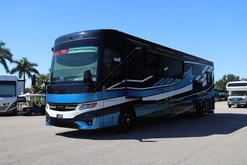 2027 Newmar London Aire 4540 Class A