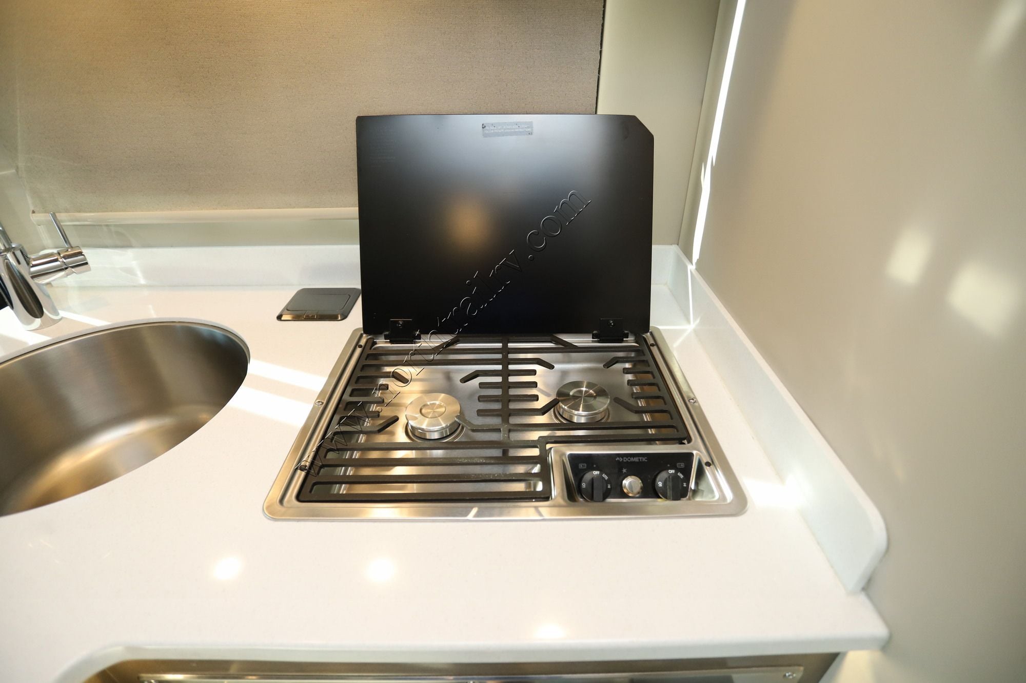 Used 2025 Renegade Rv Vienna 25TBC Class C  For Sale