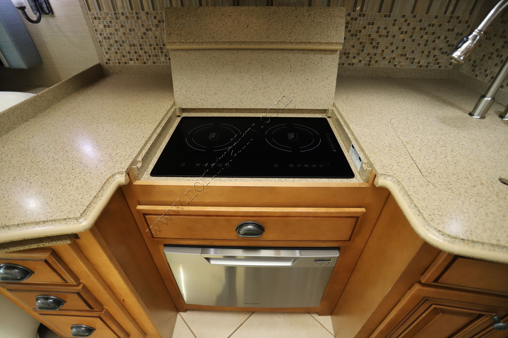 Used 2013 Newmar Dutch Star 4018 Class A  For Sale