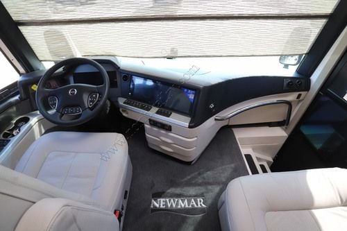 2027 Newmar London Aire 4540 Class A