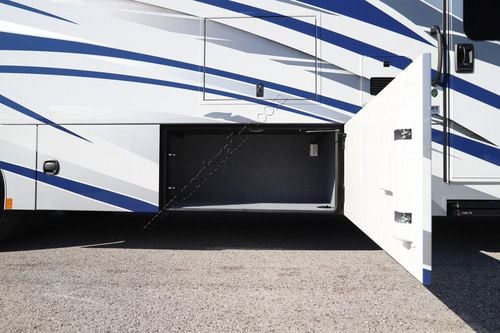 2027 Renegade Rv Valencia 36SB Super C