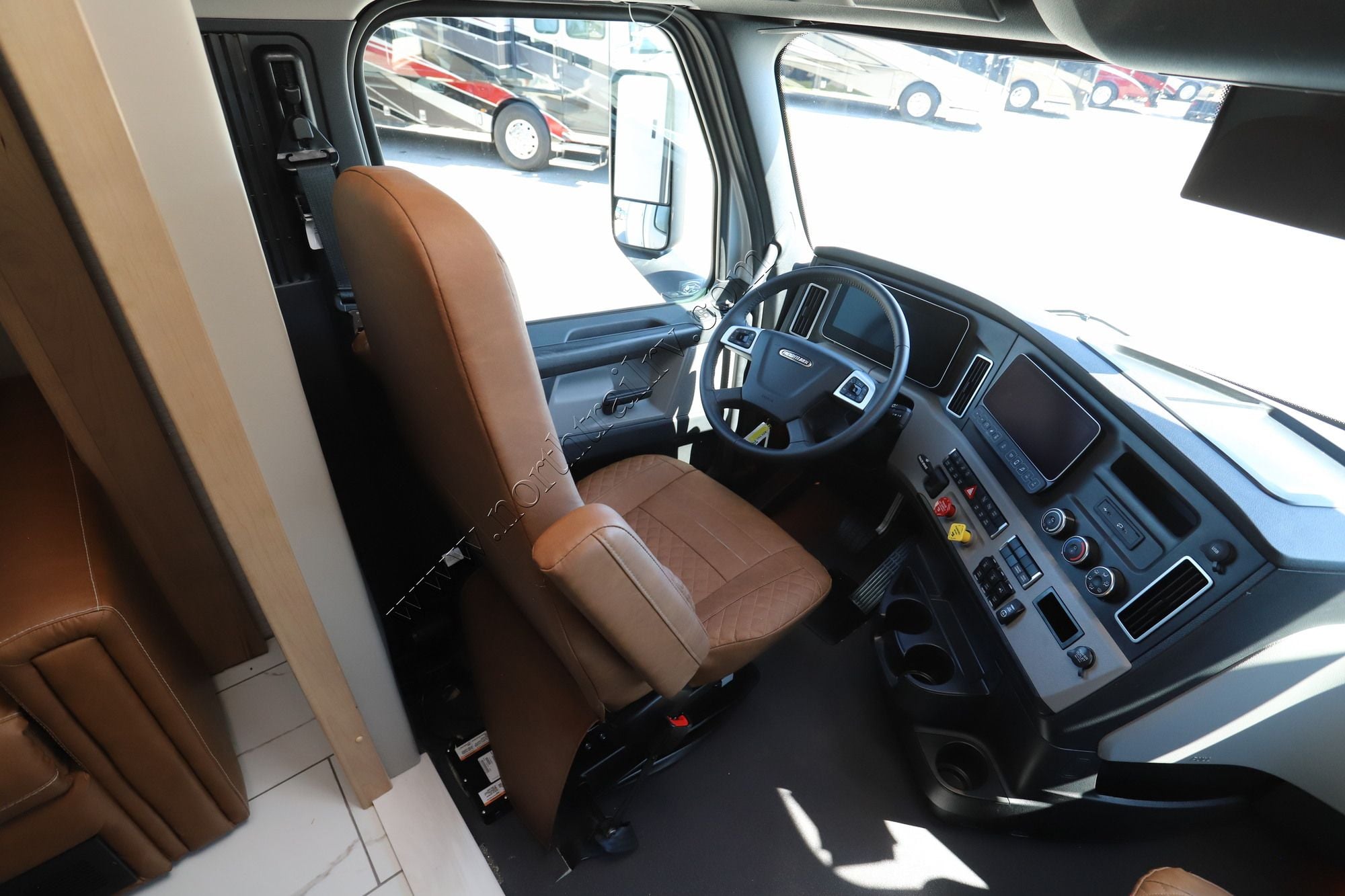 Used 2027 Dynamax Grand Sport 45CB Super C  For Sale