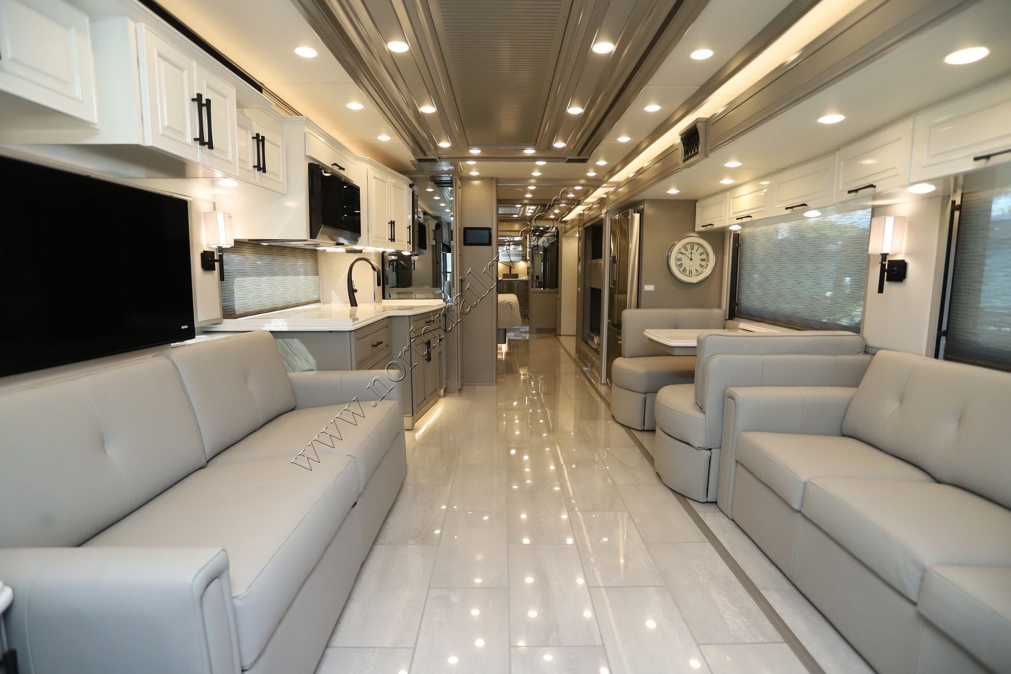 New 2027 Newmar London Aire 4540 Class A  For Sale