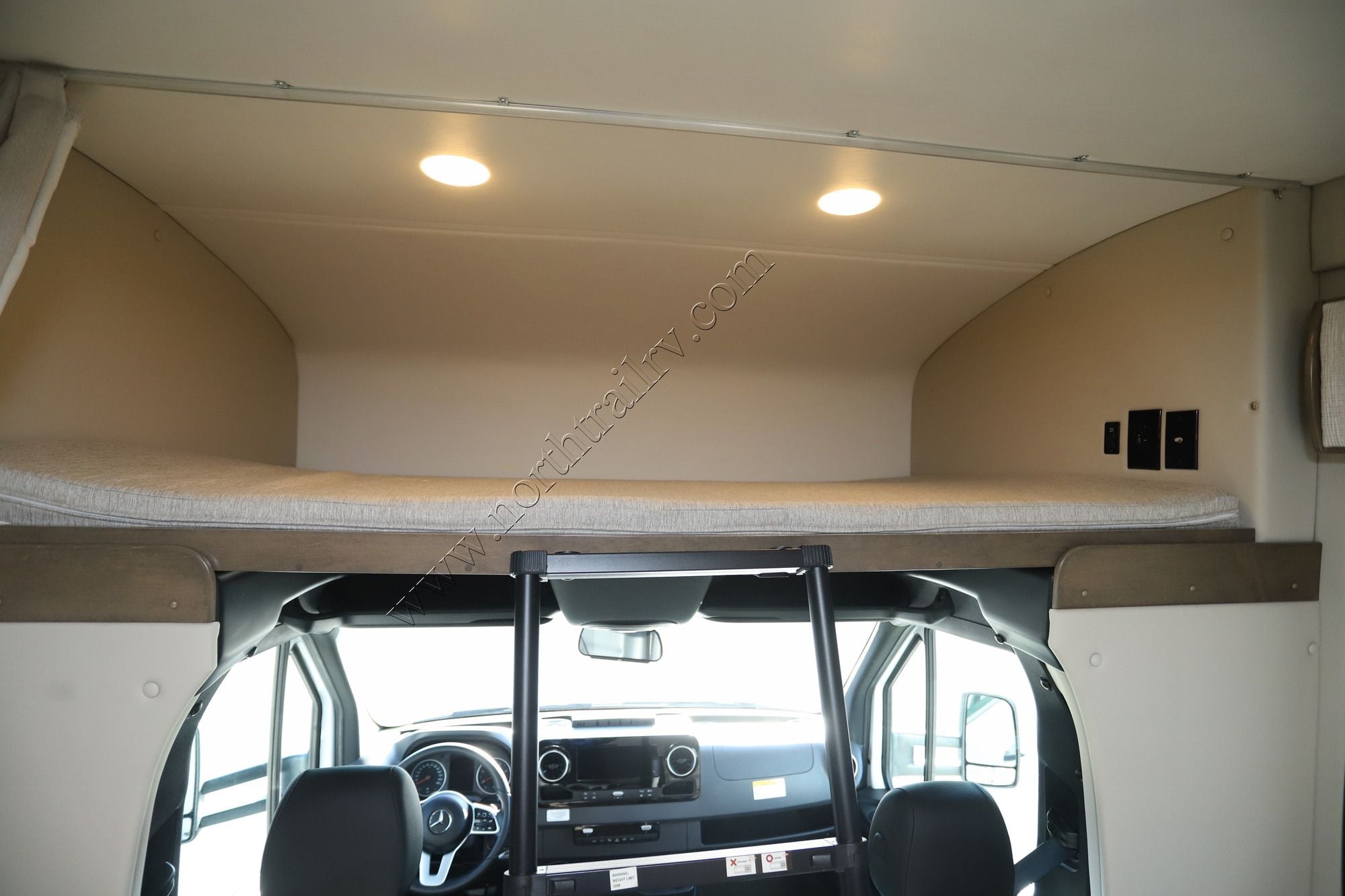 Used 2025 Renegade Rv Vienna 25TBC Class C  For Sale