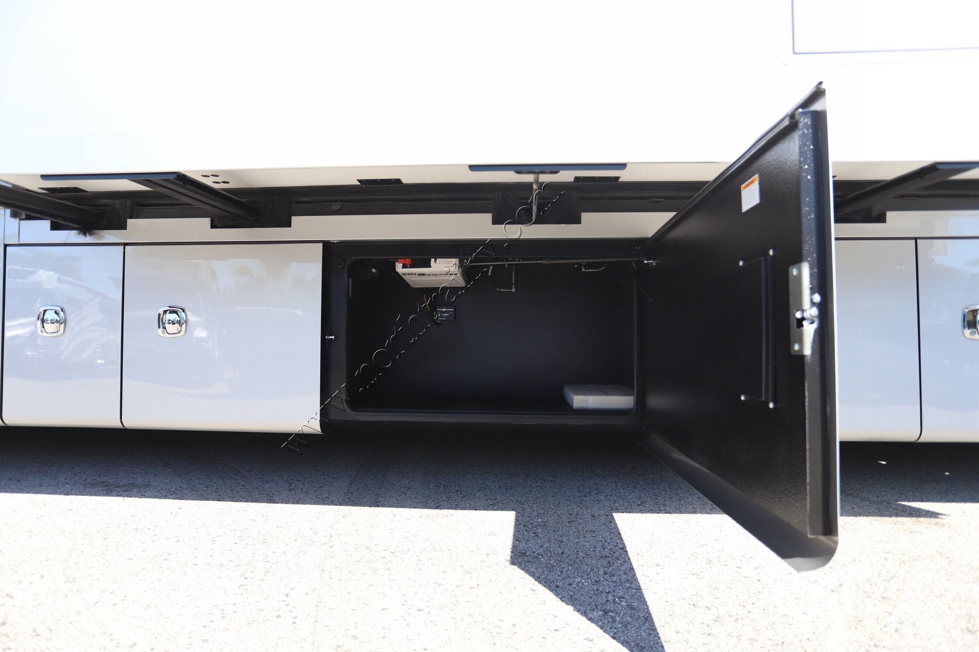 Used 2027 Dynamax Grand Sport 45CB Super C  For Sale