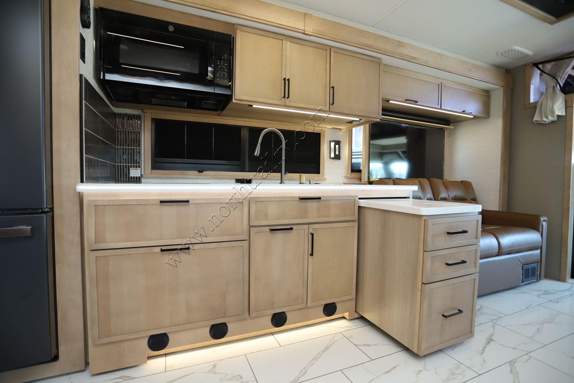 Used 2027 Dynamax Grand Sport 45CB Super C  For Sale