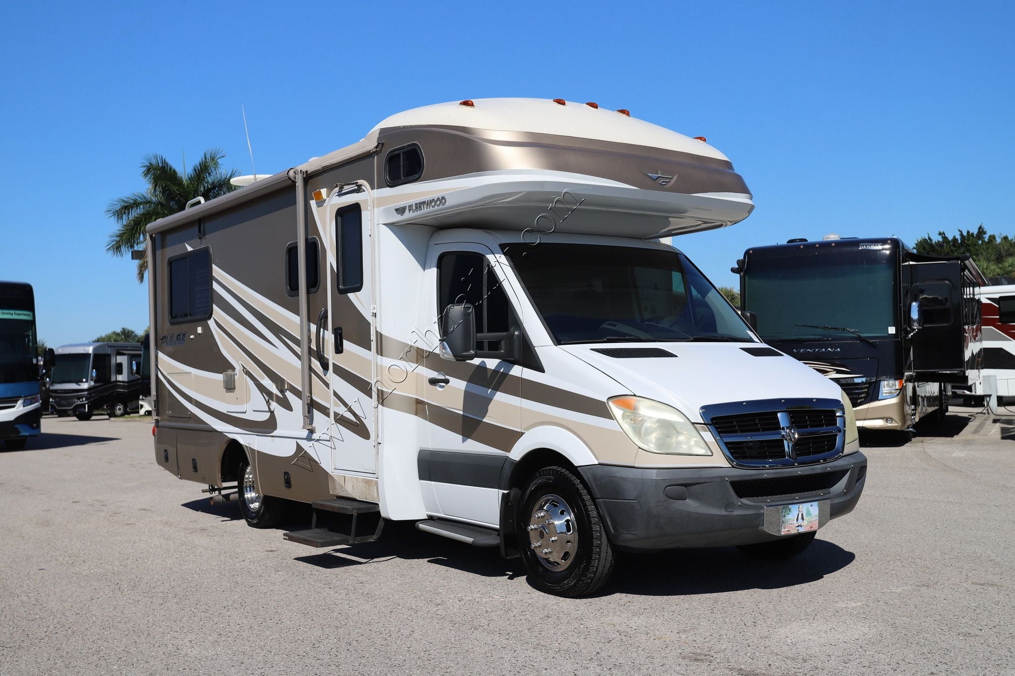 Used 2009 Fleetwood Pulse 24D Class C  For Sale
