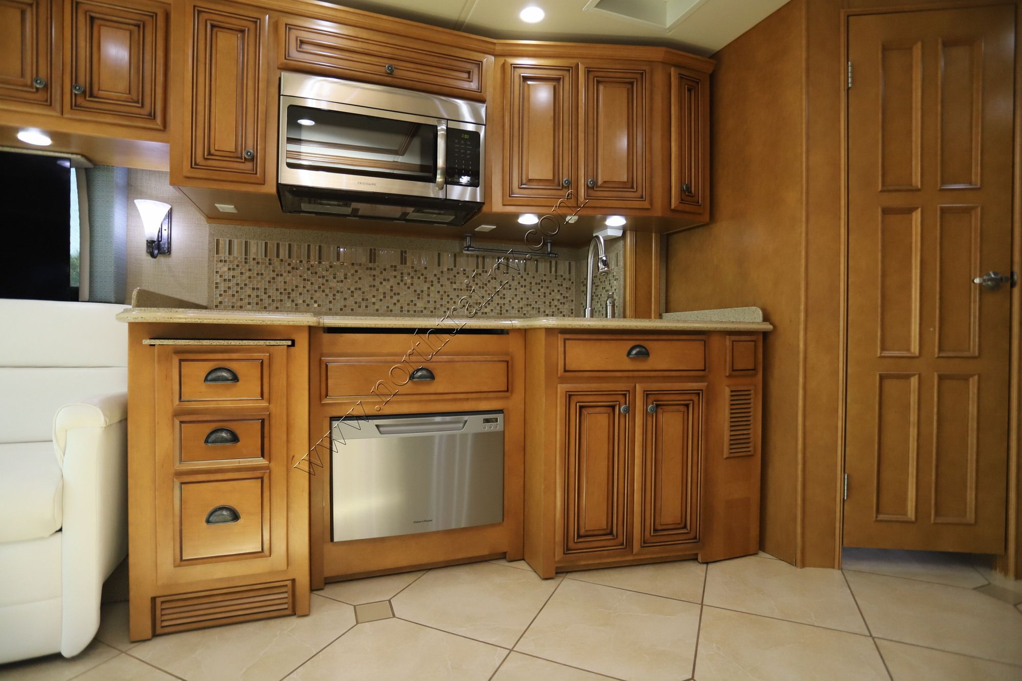 Used 2013 Newmar Dutch Star 4018 Class A  For Sale