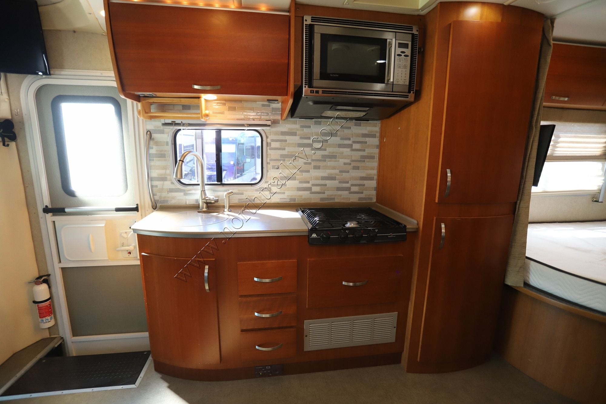 Used 2009 Fleetwood Pulse 24D Class C  For Sale