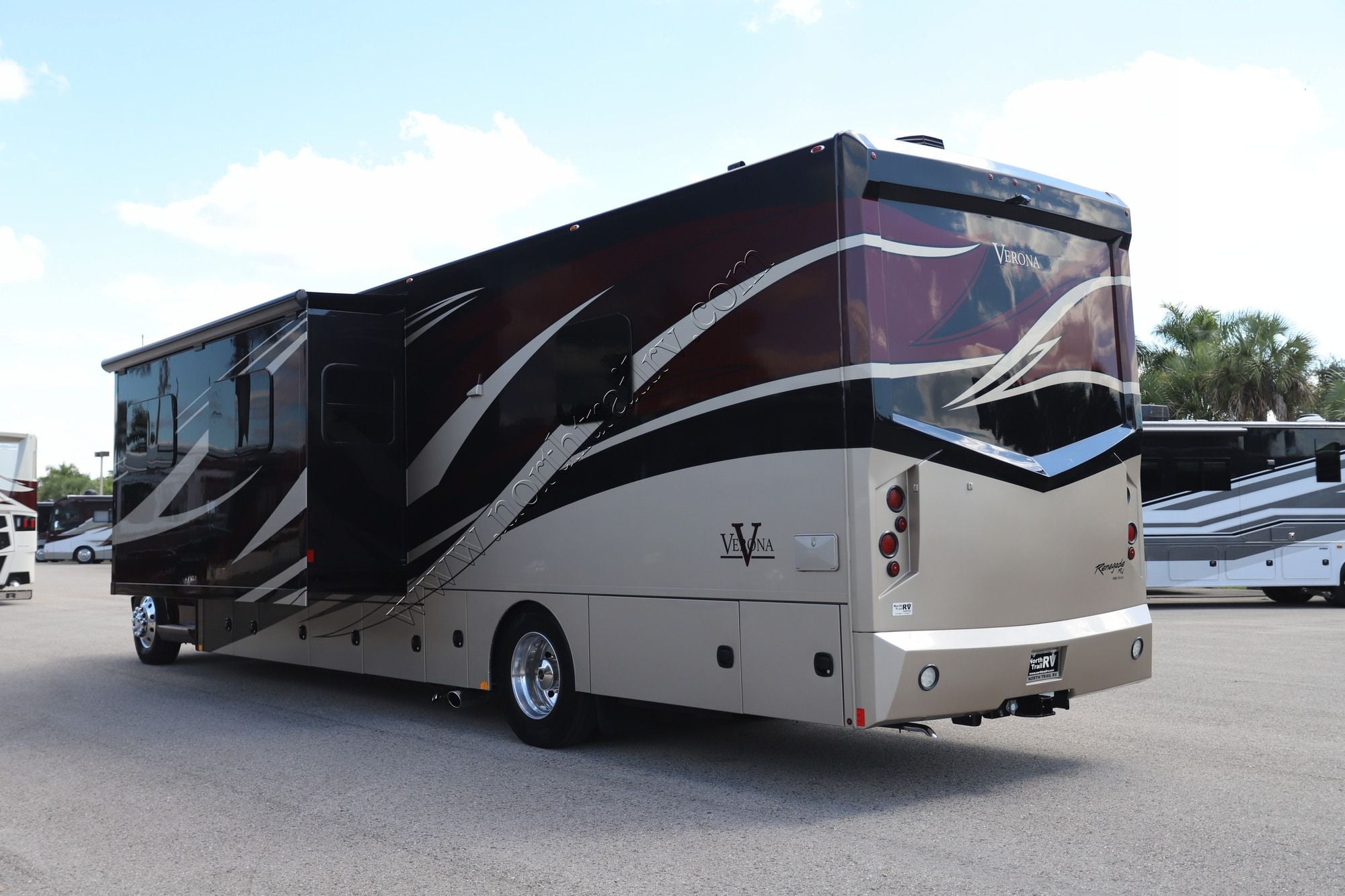 Used 2021 Renegade Rv Verona 40VRB Super C  For Sale