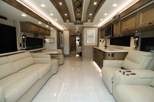 2026 Tiffin Motor Homes Phaeton 40IH