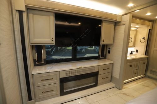 2027 Tiffin Motor Homes Allegro Bus 40IP