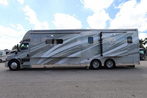 2027 Renegade Rv Xl 43DB