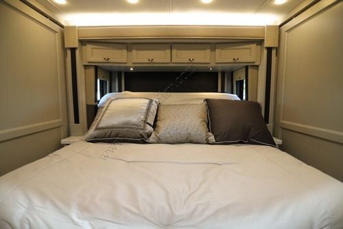 2027 Tiffin Motor Homes Allegro Bus 40IP