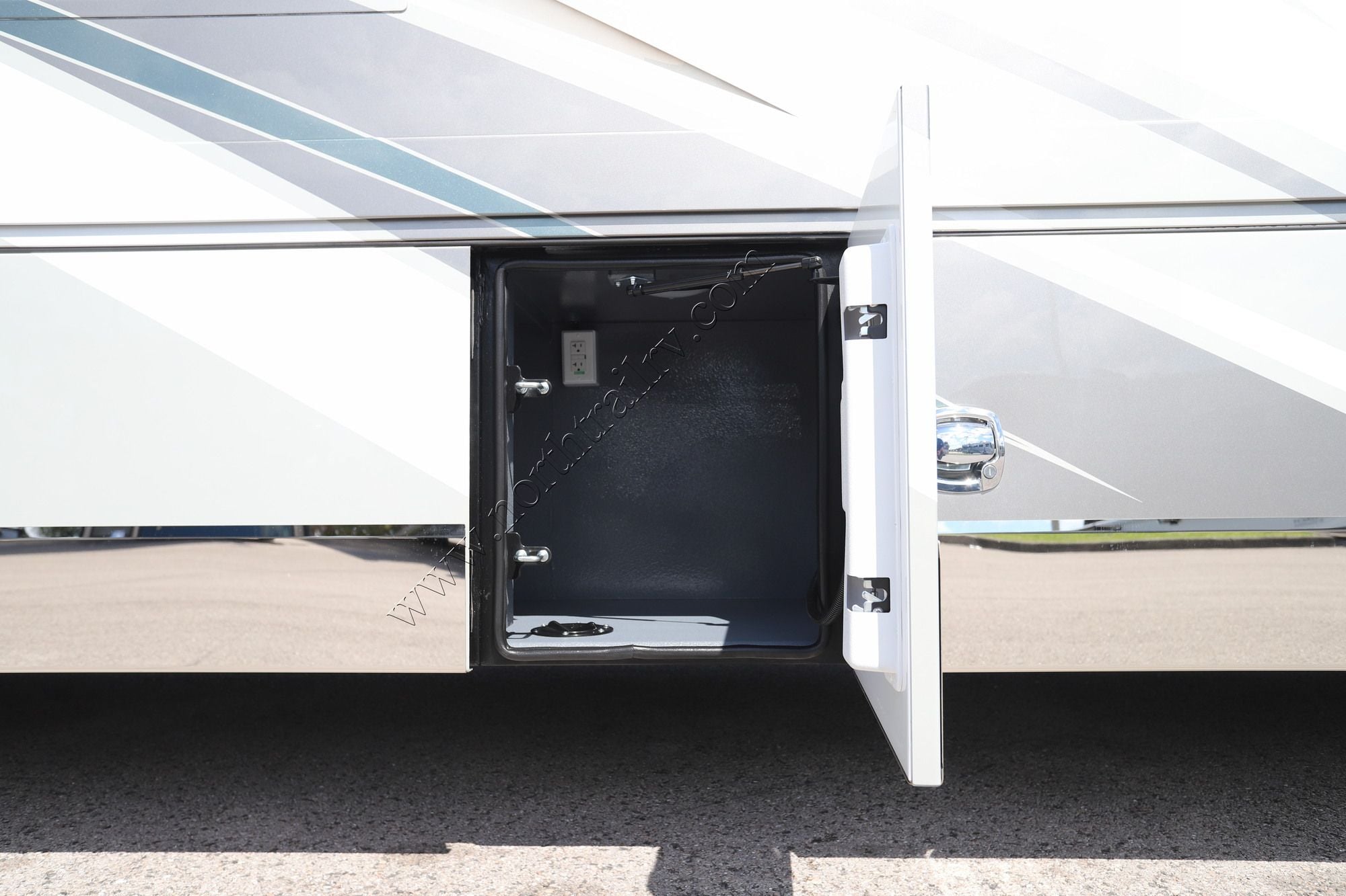 New 2027 Renegade Rv Xl 43DB Super C  For Sale