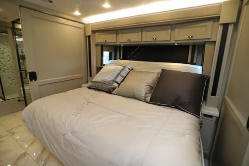 2027 Tiffin Motor Homes Allegro Bus 40IP