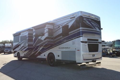 2027 Tiffin Motor Homes Allegro Bus 40IP