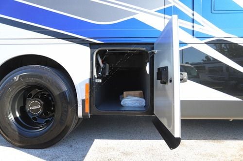 2027 Tiffin Motor Homes Allegro Bus 40IP