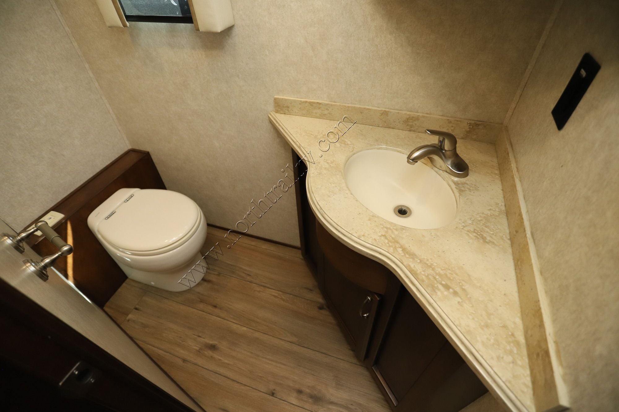 Used 2021 Renegade Rv Verona 40VRB Super C  For Sale
