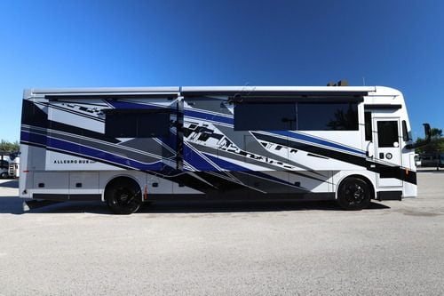 2027 Tiffin Motor Homes Allegro Bus 40IP