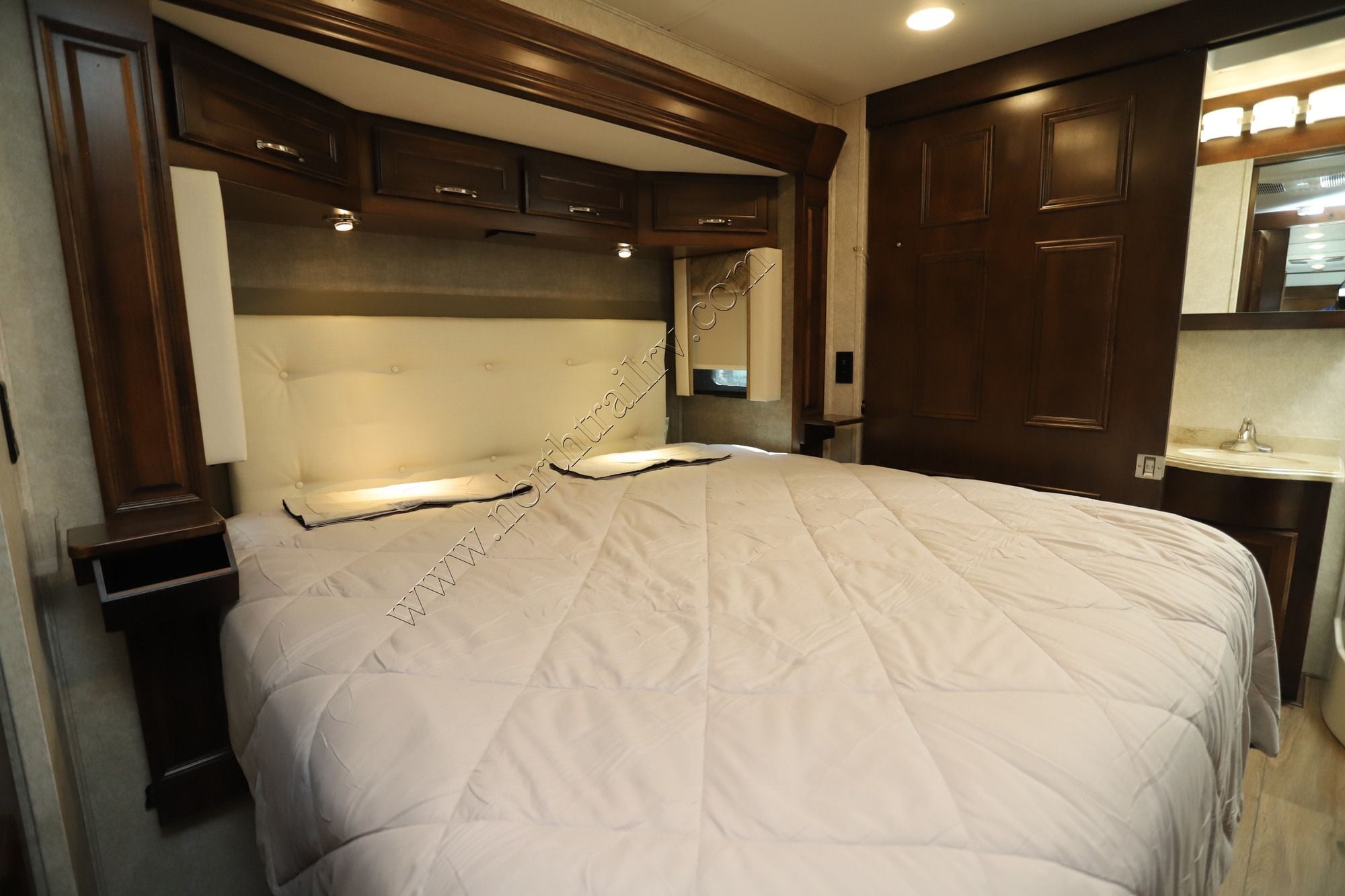 Used 2021 Renegade Rv Verona 40VRB Super C  For Sale