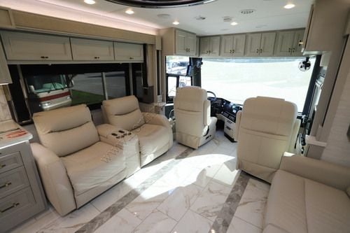 2027 Tiffin Motor Homes Allegro Bus 40IP