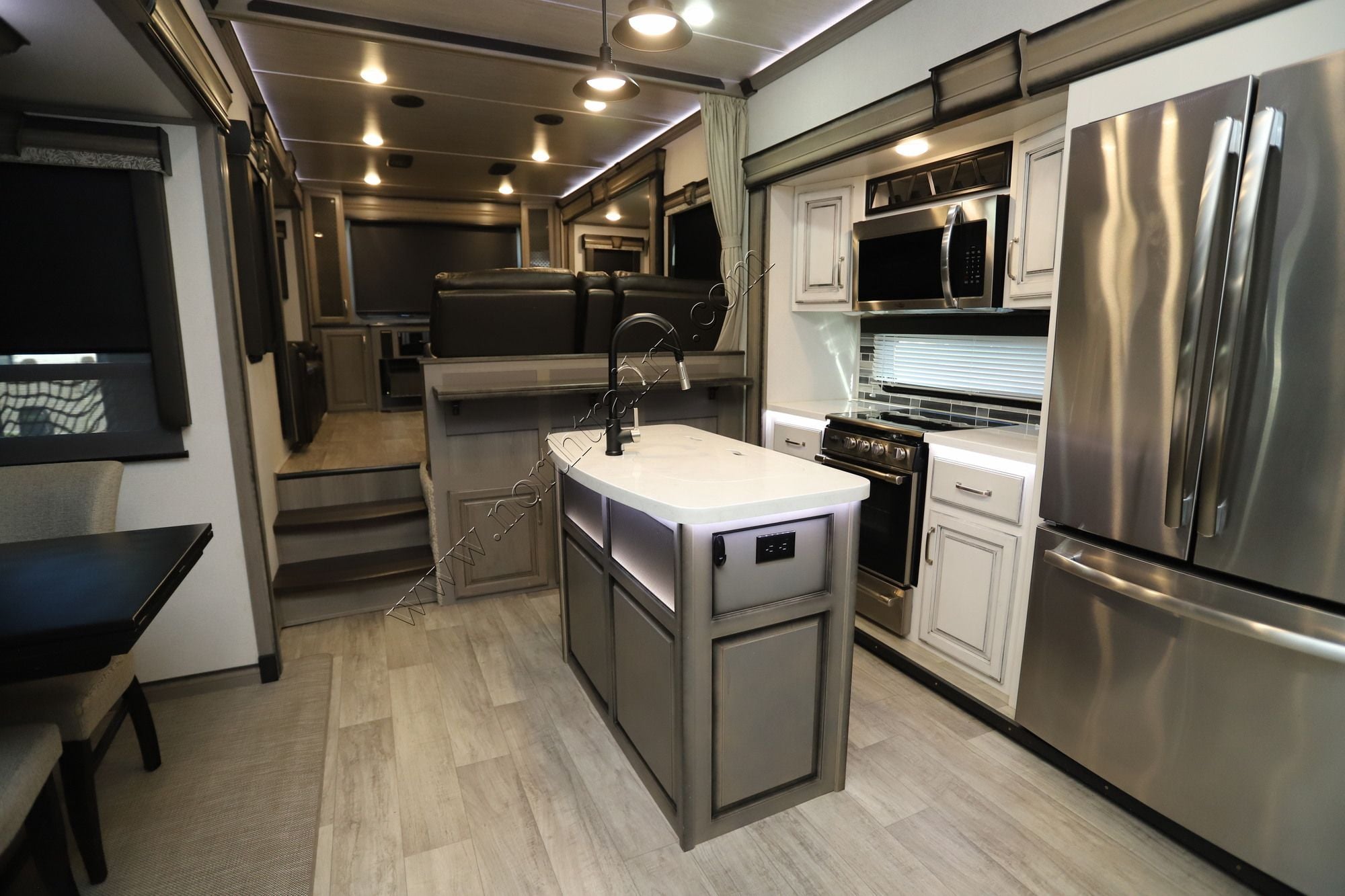 Used 2021 Keystone Montana Legacy 3791 Fifth Wheel  For Sale