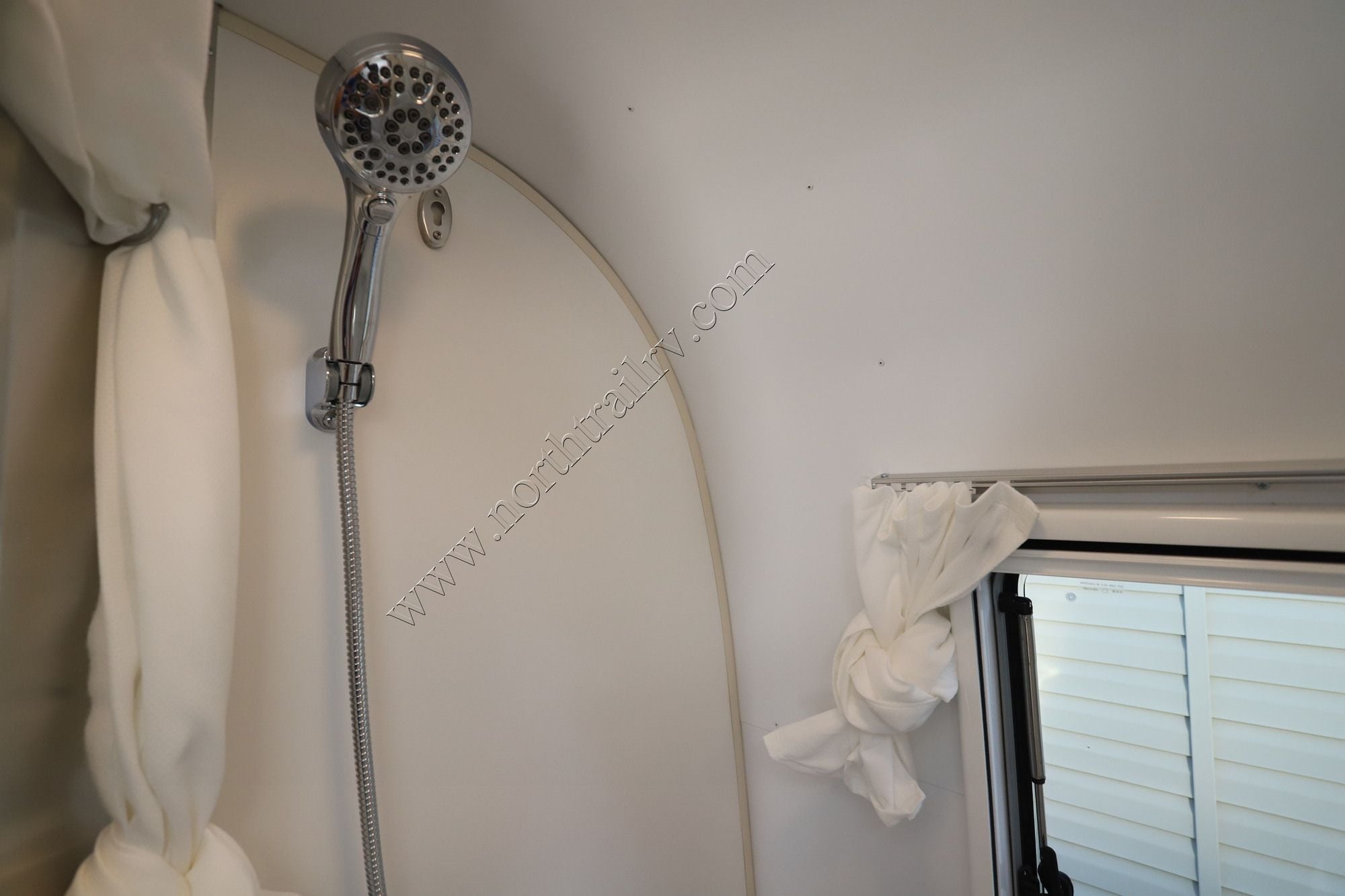 New 2027 Airstream World Travel 17RB Travel Trailer  For Sale