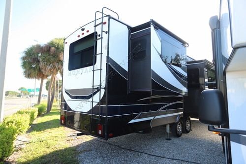2021 Keystone Montana Legacy 3791