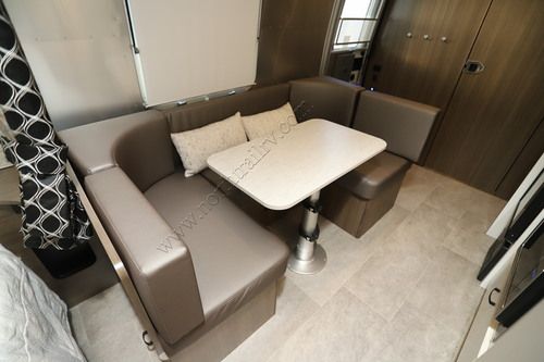 2022 Airstream Caravel 22FB