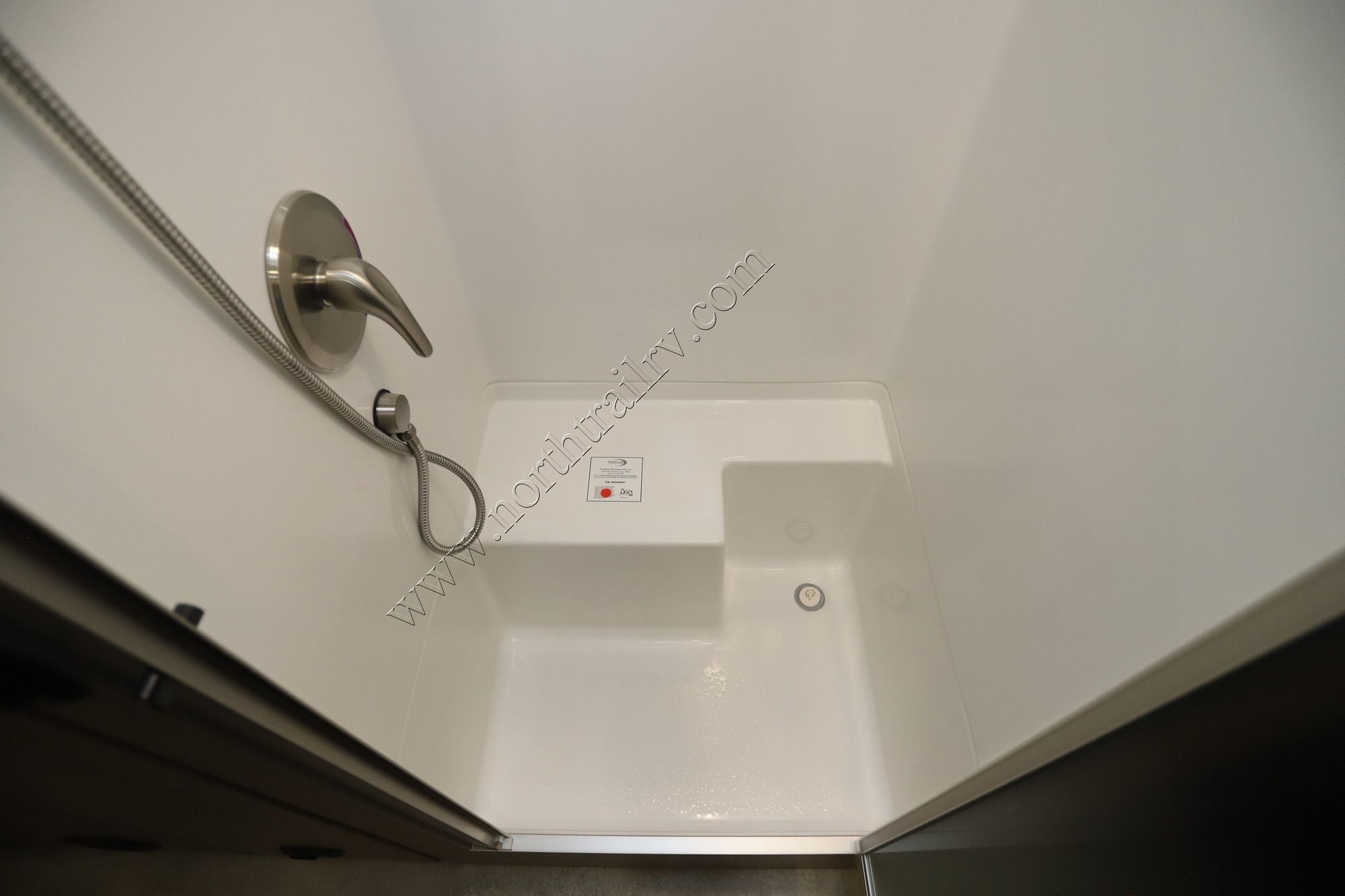 New 2027 Airstream Trade Wind 27FB Travel Trailer  For Sale