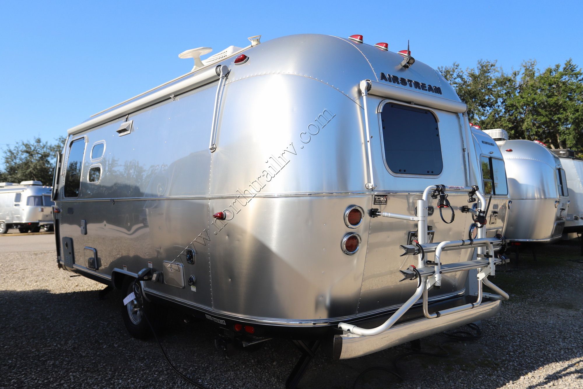 Used 2022 Airstream Caravel 22FB Travel Trailer  For Sale
