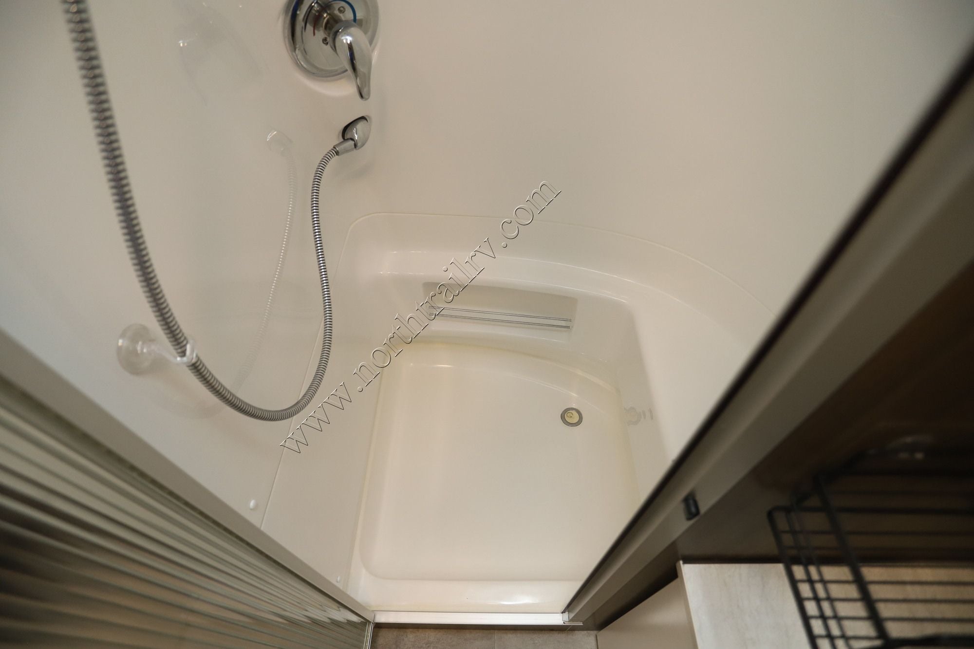 Used 2022 Airstream Caravel 22FB Travel Trailer  For Sale