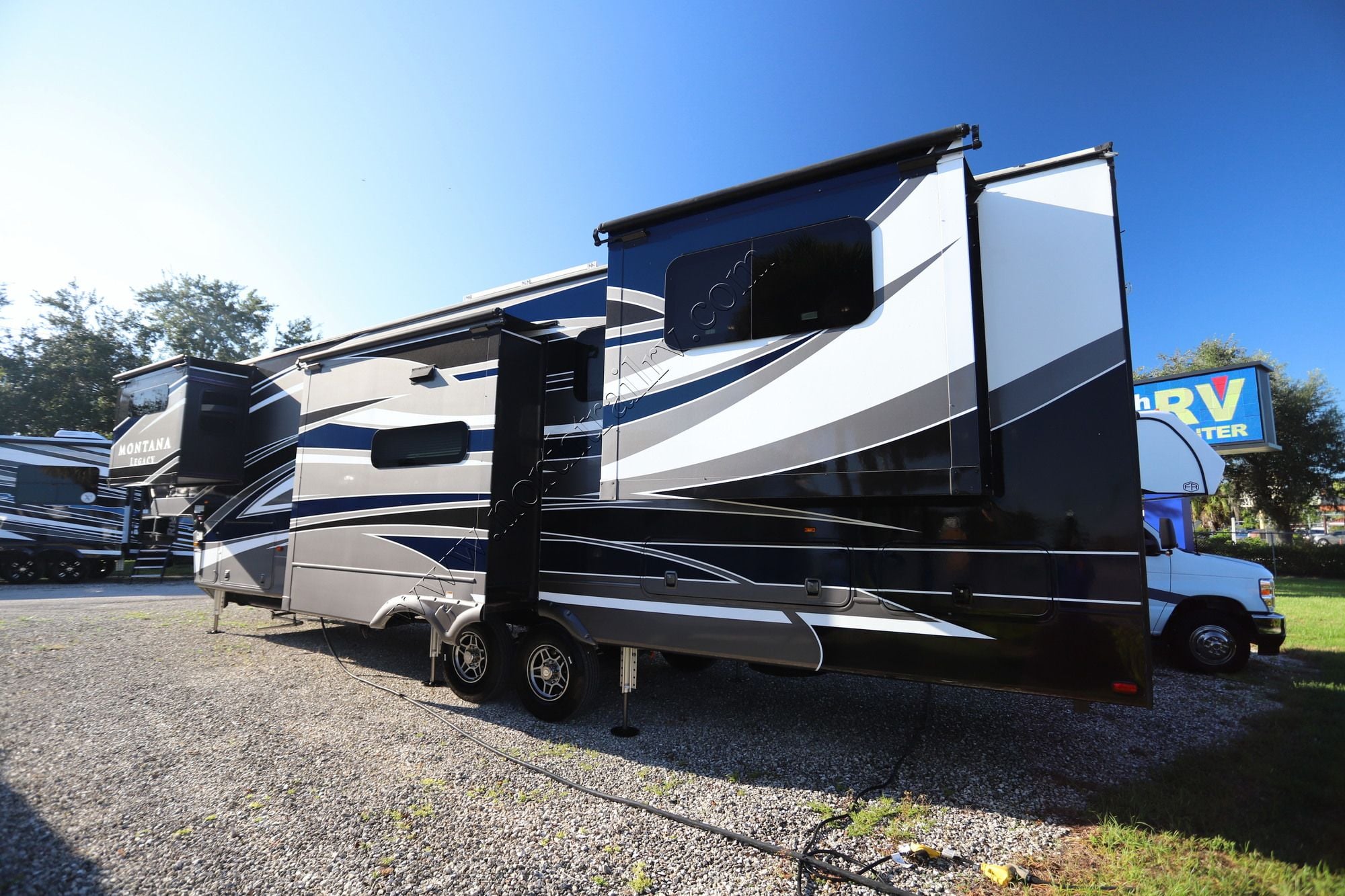 Used 2021 Keystone Montana Legacy 3791 Fifth Wheel  For Sale