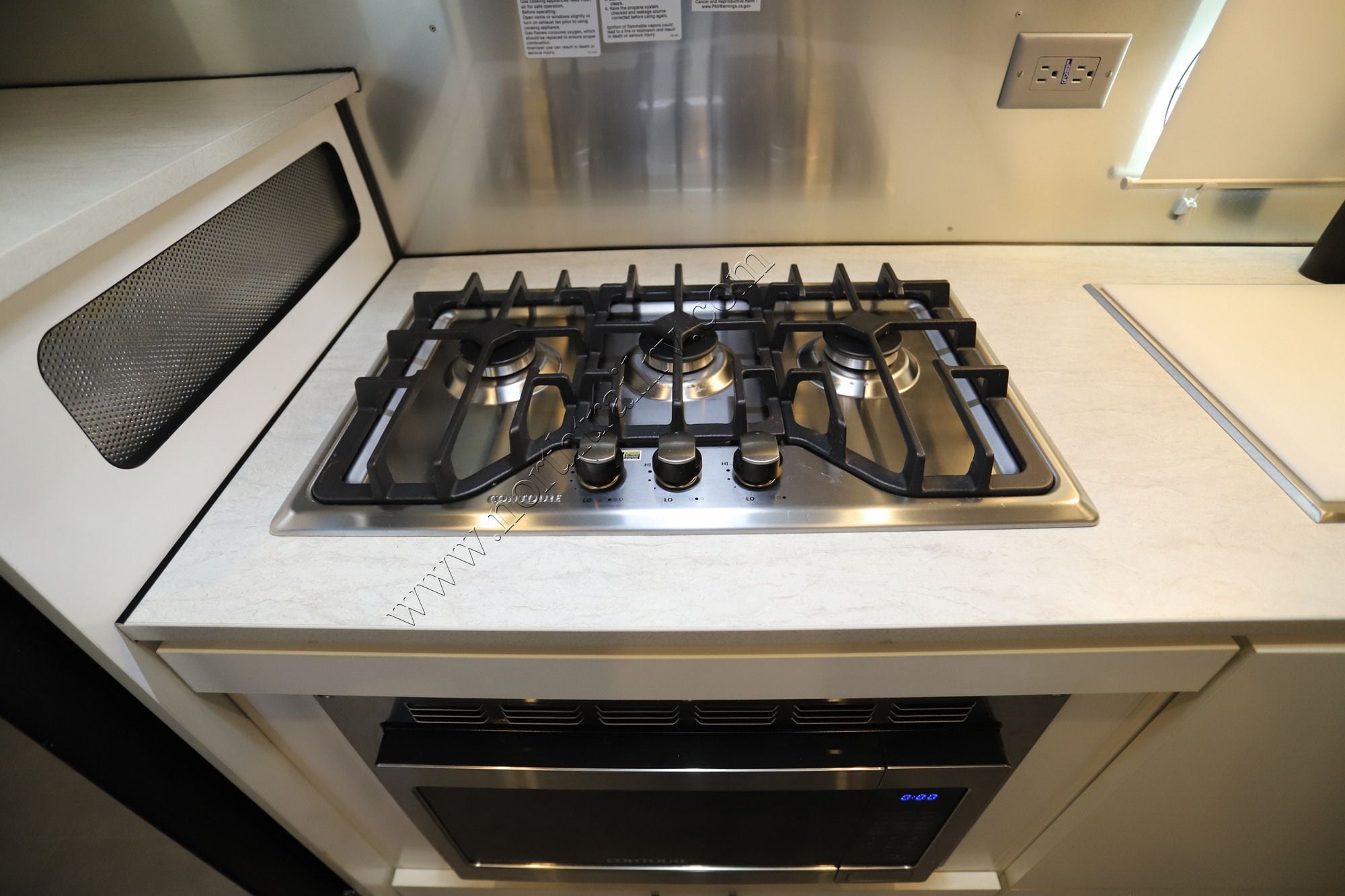 Used 2022 Airstream Caravel 22FB Travel Trailer  For Sale