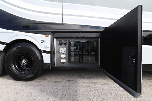 2027 Newmar London Aire 4540