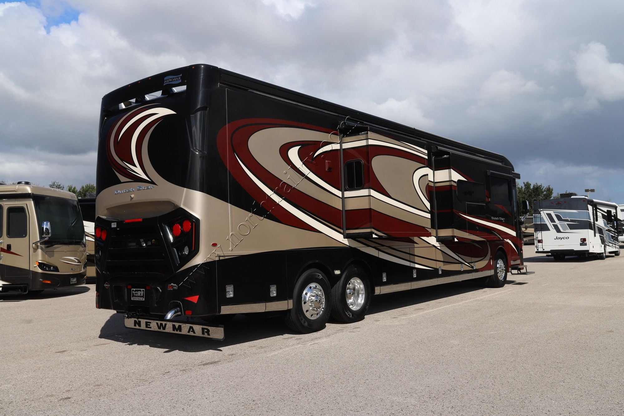 Used 2022 Newmar Dutch Star 4369 Class A  For Sale