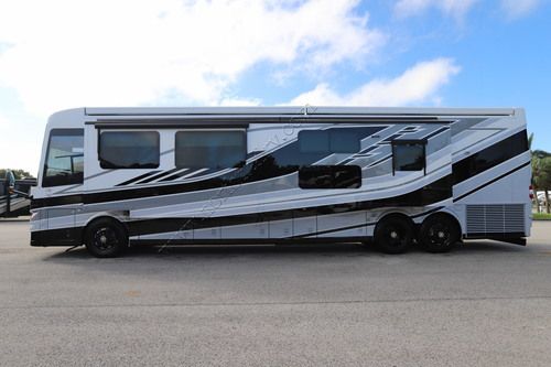2027 Newmar London Aire 4540